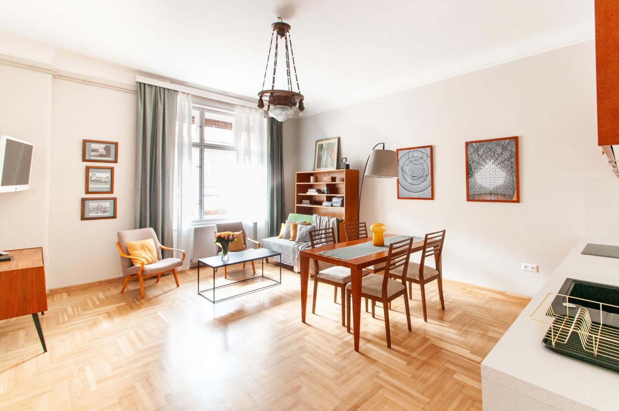 Spacious Family Suite Along River Side, In The Heart Of Buda Budapest Eksteriør billede