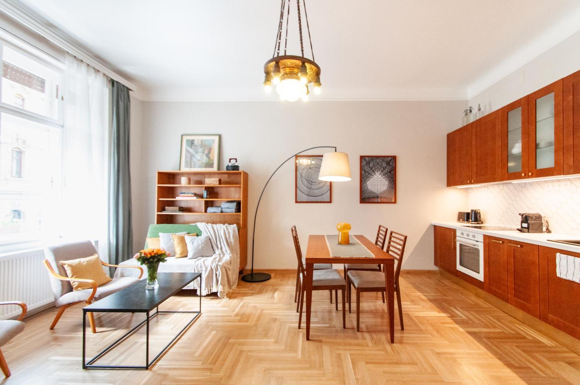 Spacious Family Suite Along River Side, In The Heart Of Buda Budapest Eksteriør billede