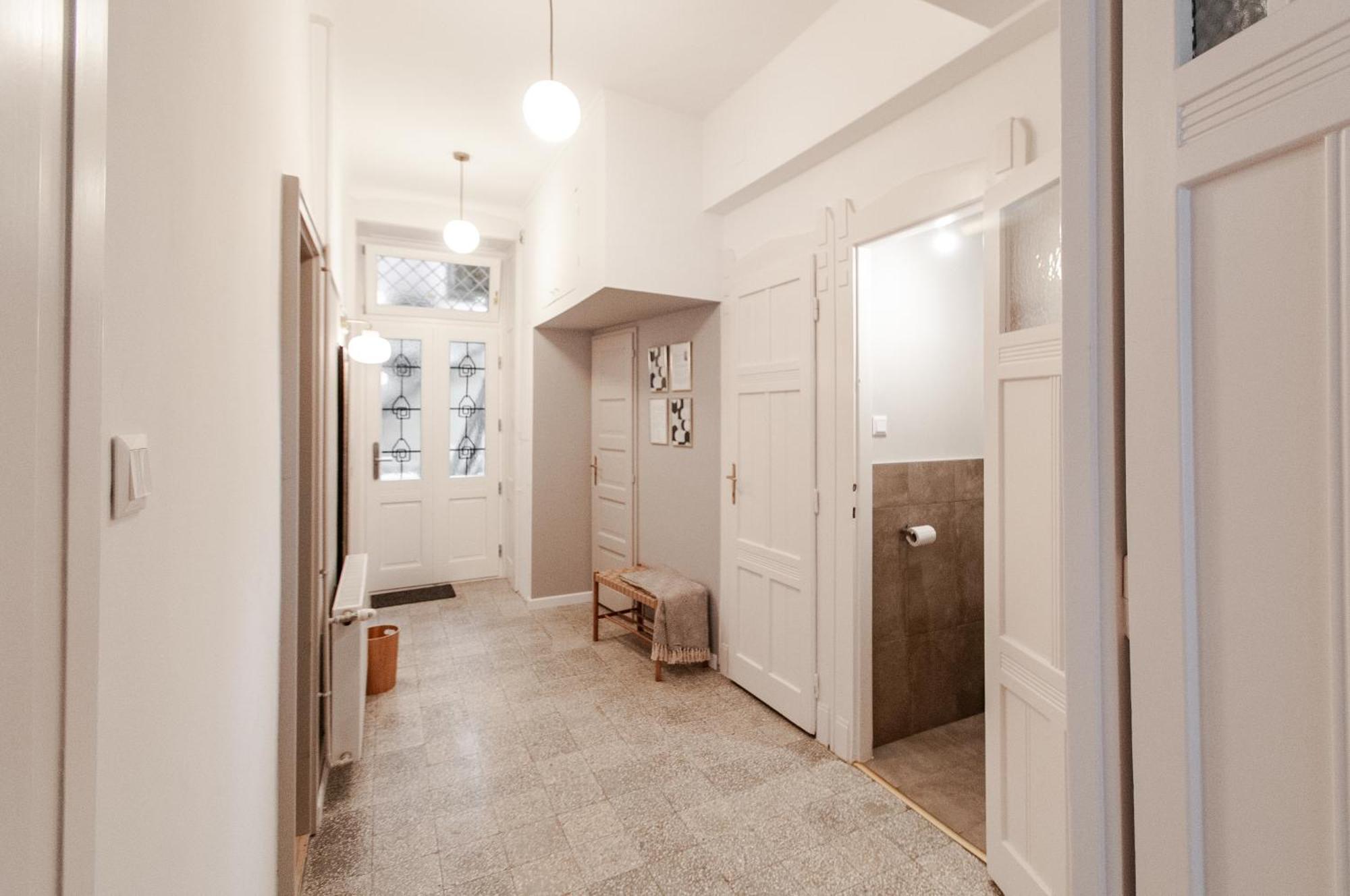 Spacious Family Suite Along River Side, In The Heart Of Buda Budapest Eksteriør billede