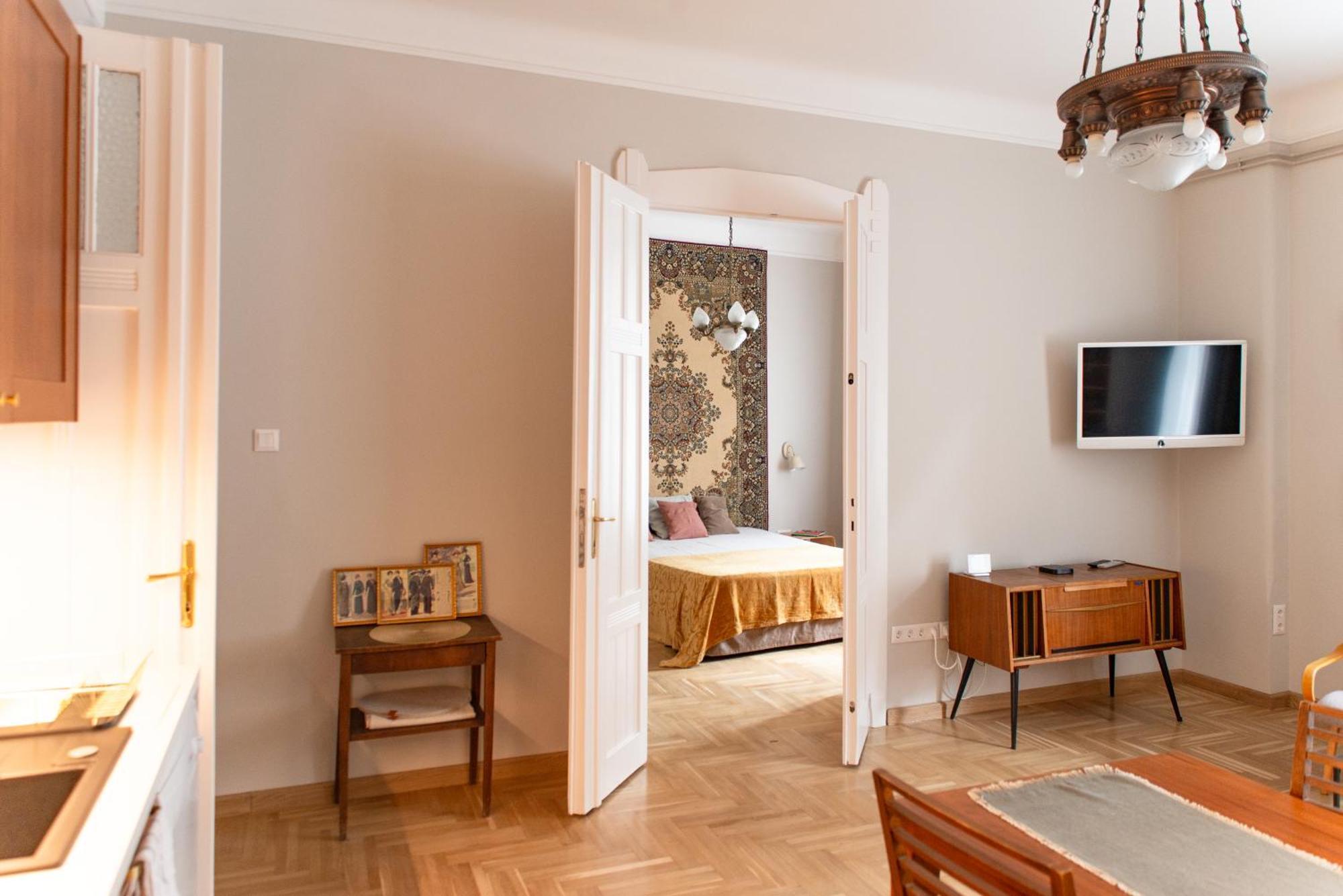 Spacious Family Suite Along River Side, In The Heart Of Buda Budapest Eksteriør billede